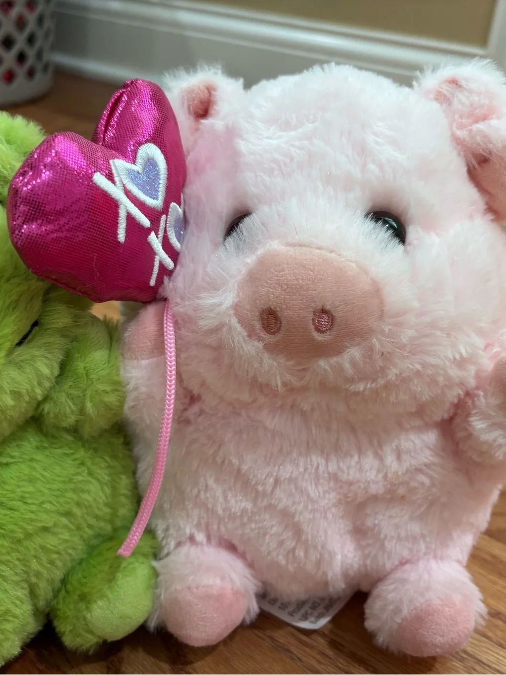 Plush Pink Pig and Green Frog Small Plush animal Set - Soft Cuddly Companions - Picture 3 of 4